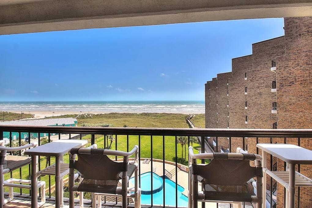 פורט ארנסס Sunrises And Ocean Views In This 2 Bedroom 2 Bath מראה חיצוני תמונה